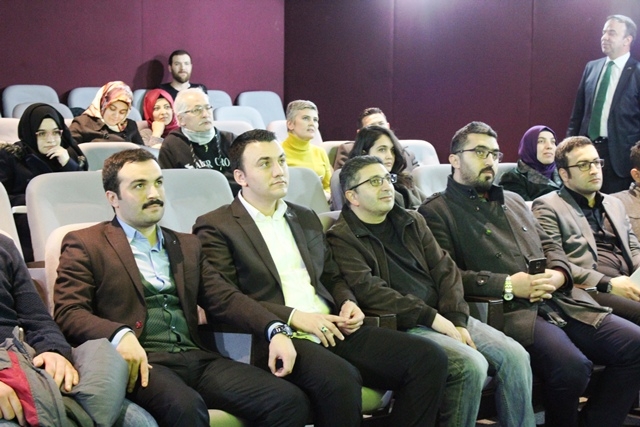 Medeniyetler Başkenti İstanbul'un Kültür ve Turizm İl Müdürlüğü vazifesini deruhte eden Nedret Apaydın, 27 Ocak Cuma akşamı Ali Emiri Kültür Merkezinde tarih severlerle bir araya geldi.
