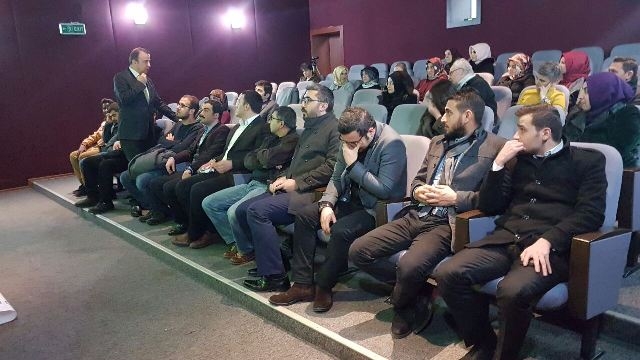 Medeniyetler Başkenti İstanbul'un Kültür ve Turizm İl Müdürlüğü vazifesini deruhte eden Nedret Apaydın, 27 Ocak Cuma akşamı Ali Emiri Kültür Merkezinde tarih severlerle bir araya geldi.