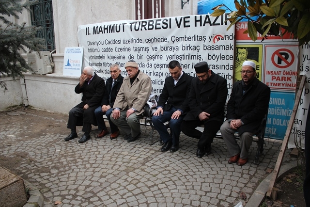 İstanbul Tarih ve Kültür Derneği olarak 10 Şubat 1918 tarihinde vefat eden 34.Osmanlı Padişahı Sultan İkinci Abdülhamid Han’ı vefatının 99.yıldönümünde kabri başında dualarla andık.