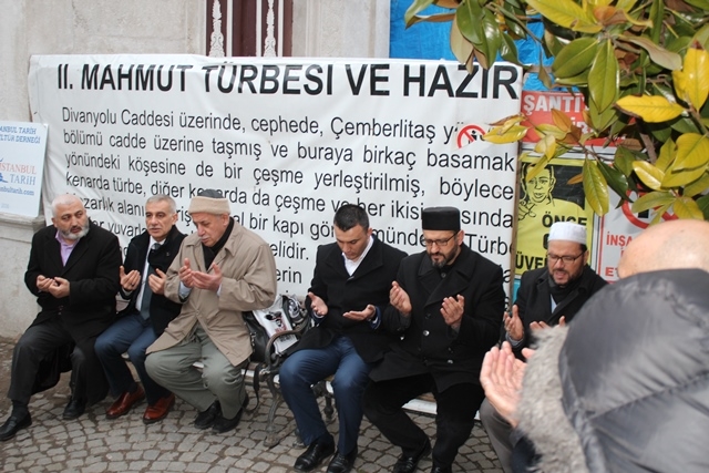 İstanbul Tarih ve Kültür Derneği olarak 10 Şubat 1918 tarihinde vefat eden 34.Osmanlı Padişahı Sultan İkinci Abdülhamid Han’ı vefatının 99.yıldönümünde kabri başında dualarla andık.