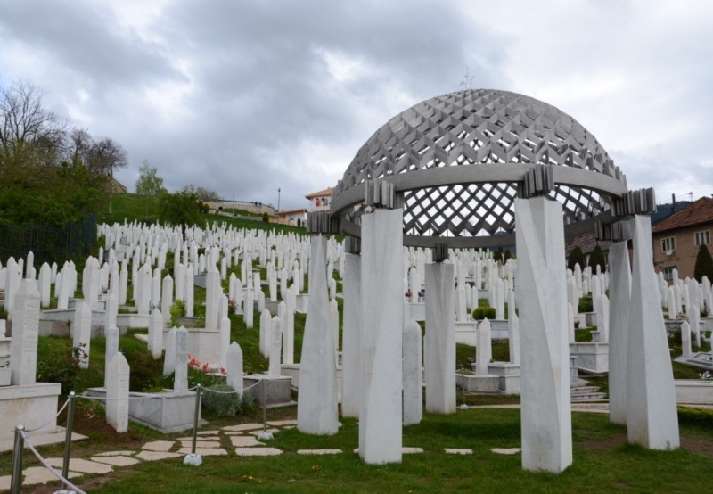 Balığın suda yaşaması gibi dünyanın içinde yaşadığı çevre Kur'an ve İslâm'dır.