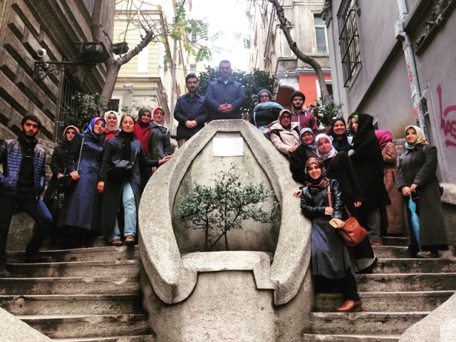 İstanbul Tarih ve Kültür Derneği tarafından yılın belirli dönemlerinde web sitemiz üzerinden duyurulan gezilerden biri daha gerçekleşti. Sizde gezi kaydınızı yaptırarak İstanbul Tarih farkıyla İstanbul'u keşfedin.

