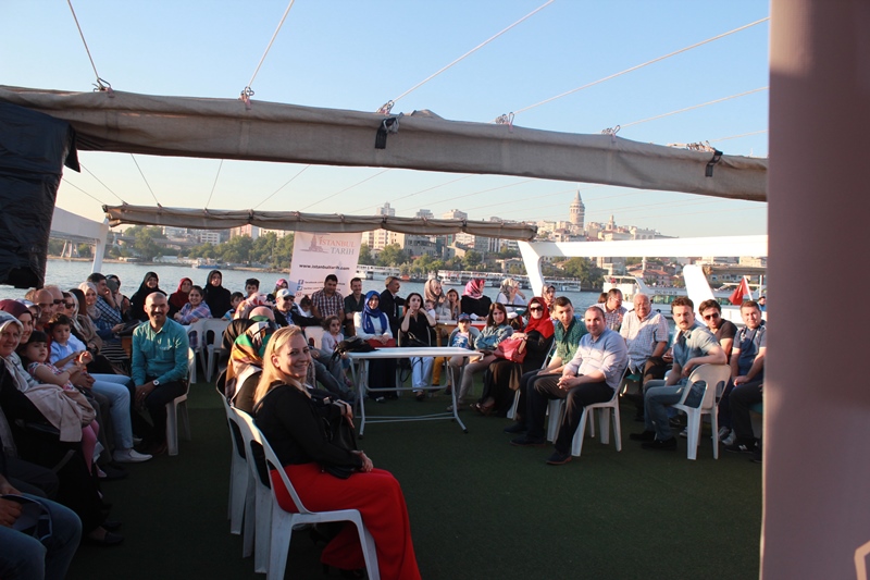 İstanbul Tarih ve Kültür Derneği'nin geleneksek hale gelen iftar programı bu sene boğazda 