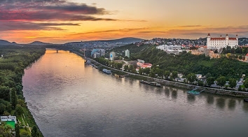 Tuna Nehrinde bir Seyahat ve bir Hoş Sohbet