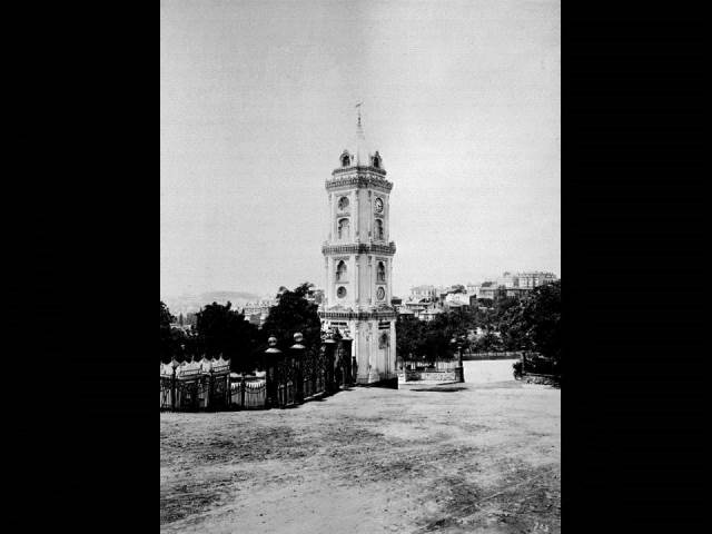 II. Abdülhamid, Osmanlı İmparatorluğu'nun 34. padişahı ve 113. İslam halifesidir. Bunalımlı bir dönemde tahta çıkan Abdülhamid, Batı'ya karşı dengeci, Doğu'ya karşı İslamcı politikalar izlemiş, ülke içinde mutlakiyeti güçlendirmiştir.Bu dönmede çekilmiş olan anıt fotoğrafları albümü İstanbul Tarih farkıyla arşivlerden çıkarılıp sizlere sunulmuştur.