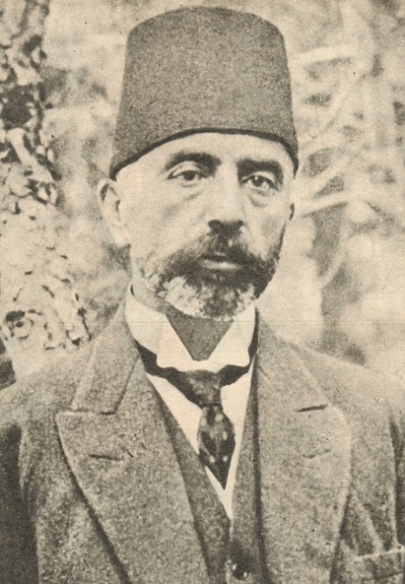 Fikir ve şiir dünyamızda eşine az rastlanır bir deha… Bu coğrafyanın insanlarının zihinlerine “İstiklal Şairi” olarak kazınmış, ölümsüz eseri “Safahat” ile şiir dünyamıza ve gönüllerimize taht kurmuştur. 