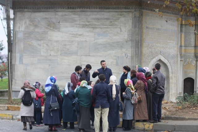 İstanbul Tarih ve Kültür Derneği tarafından yılın belirli dönemlerinde web sitemiz üzerinden duyurulan gezilerden biri daha gerçekleşti. Sizde gezi kaydınızı yaptırarak İstanbul Tarih farkıyla İstanbul'u keşfedin.

