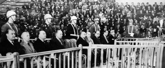 Türkiye Cumhuriyeti Devleti’nin Başbakanı, Başbakanlığı Döneminde yaptığı hamlelerle Türkiye’yi ayağa kaldıran ve 27 Mayıs 1960 Askeri Darbesi neticesinde idâm edilerek asılan siyaset ve devlet adamı…