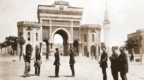 Geçmişten Günümüze Beyazıd Meydanı